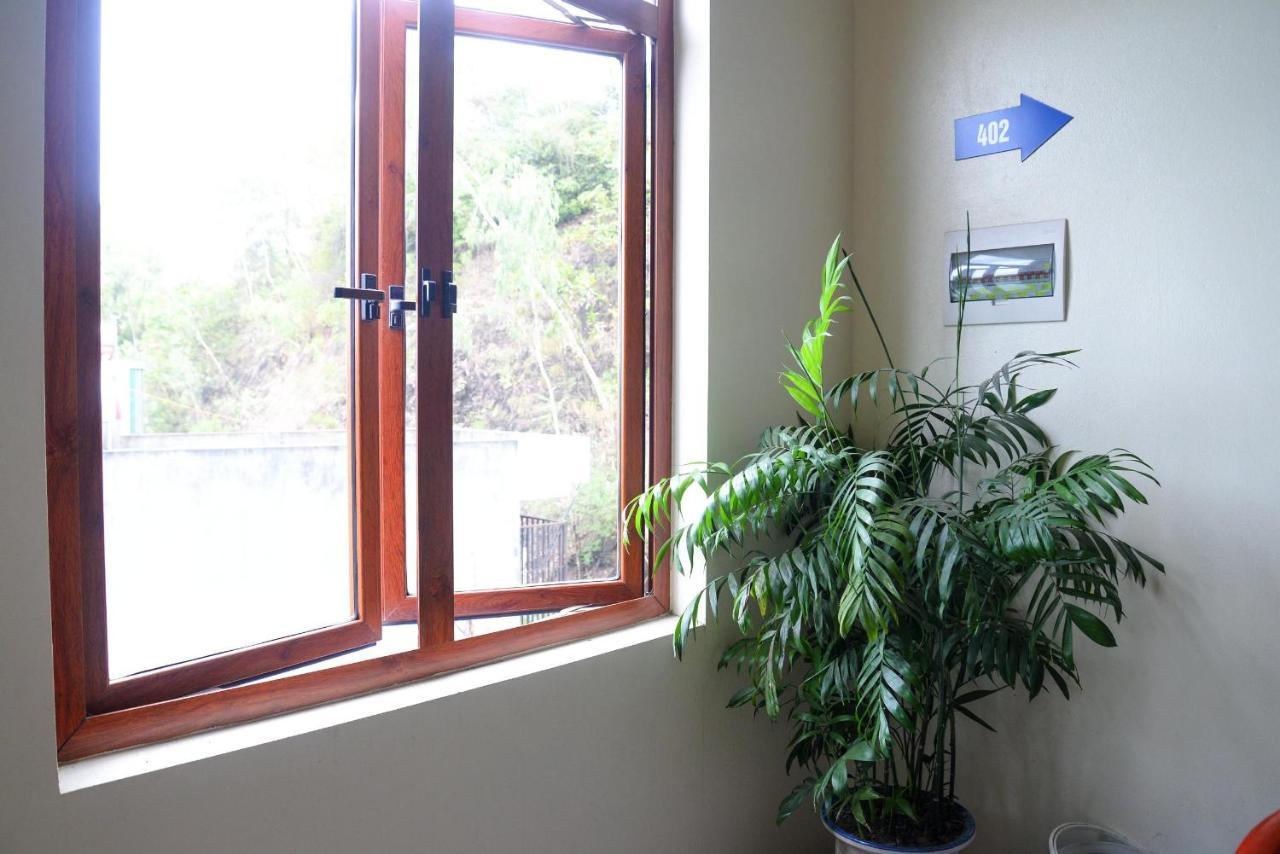 Ahoj Guest House ฮาลอง ภายนอก รูปภาพ